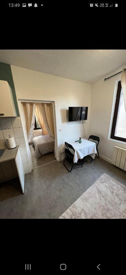 T2 Proche Gare Avec Wifi 1Er Etage Daire Chartres Dış mekan fotoğraf